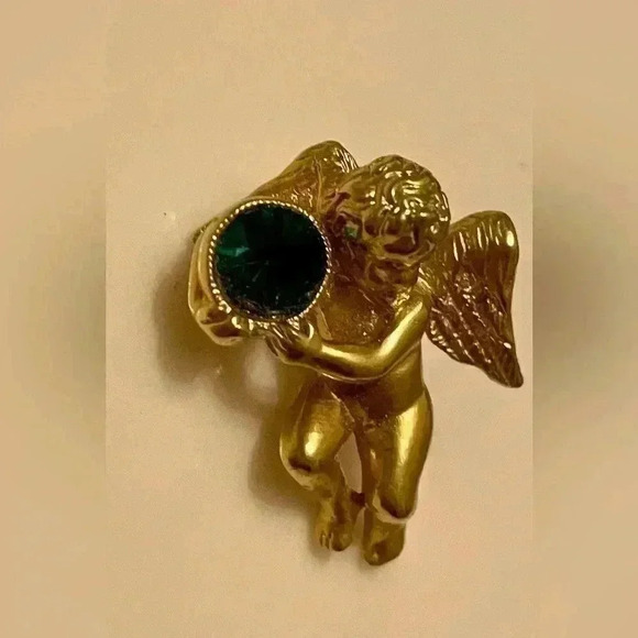 AVON Angel With Greenn Faux Jewel Lapel Pin Gold Color Metal - Picture 3 of 4